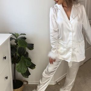 WHITE FEATHER PAJAMA SET